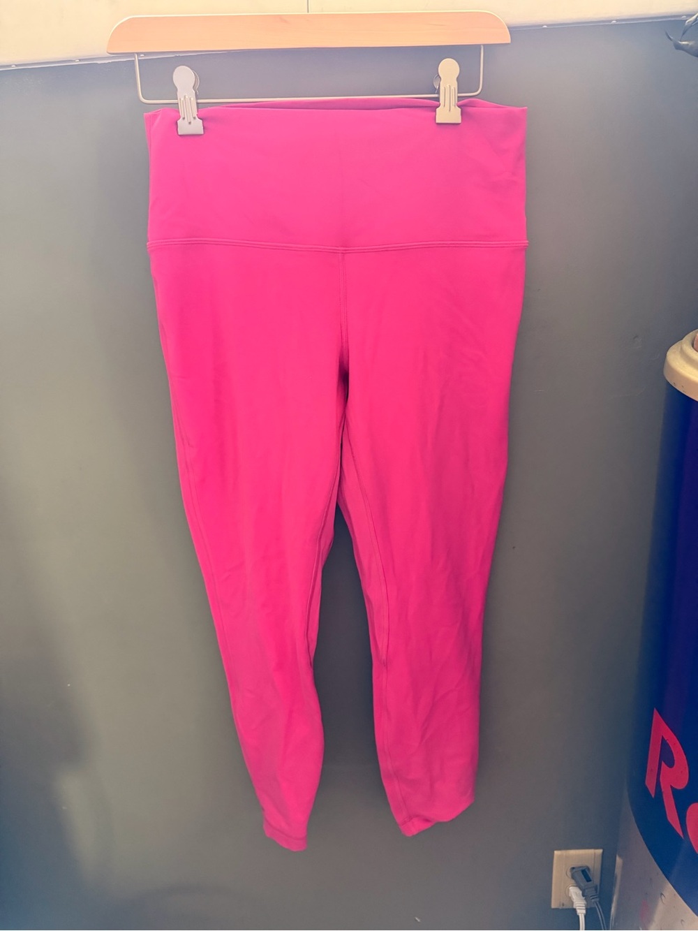 Lululemon sonic pink leggings